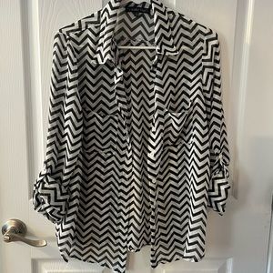 Wishful Park Women’s Zigzag Striped Button Down Blouse M